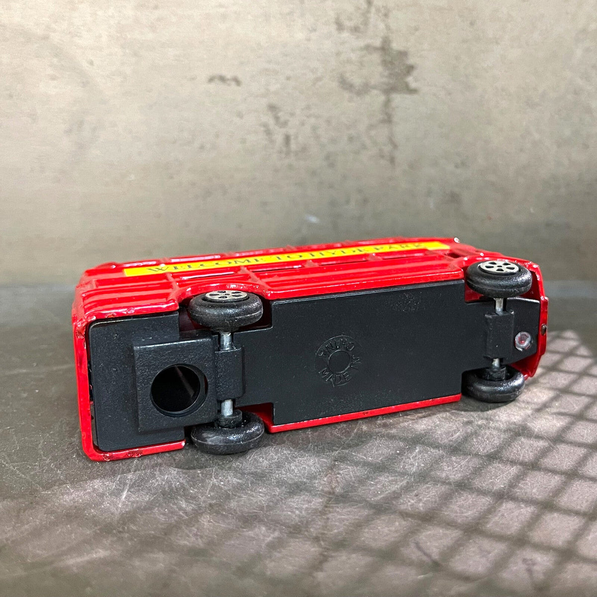 LONDON BUS Novelty Antique Pencil Sharpener