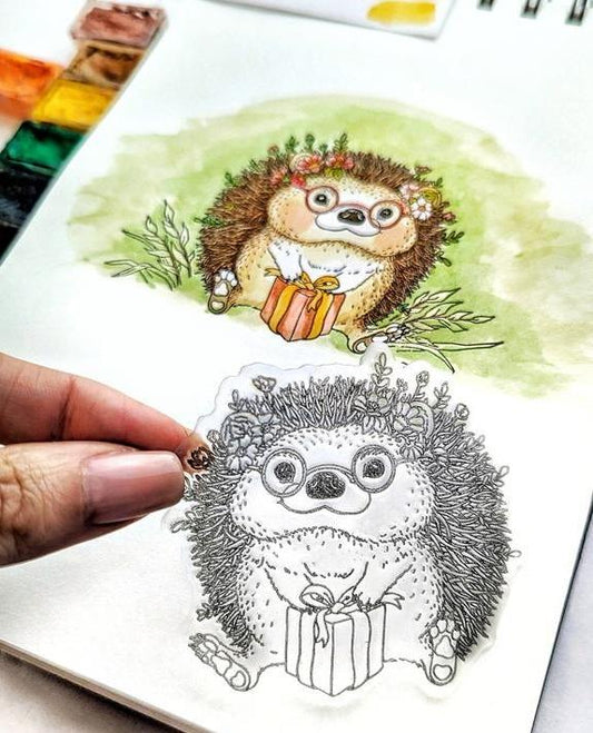 Lesia Zgharda Clear Stamp "Hedgehog with Present"