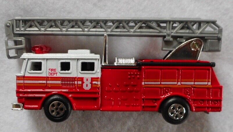 RED FIRE ENGINE Novelty Antique Pencil Sharpener