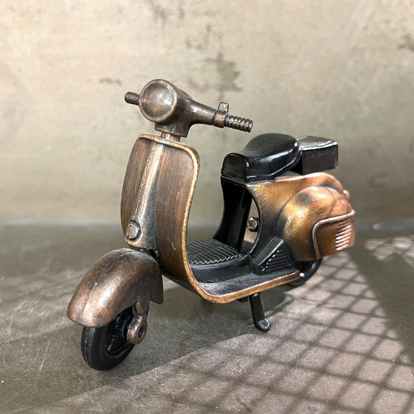 VESPA SCOOTER Novelty Antique Pencil Sharpener