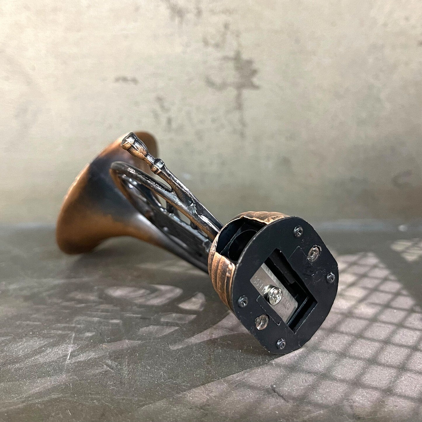 FRENCH HORN Novelty Antique Pencil Sharpener