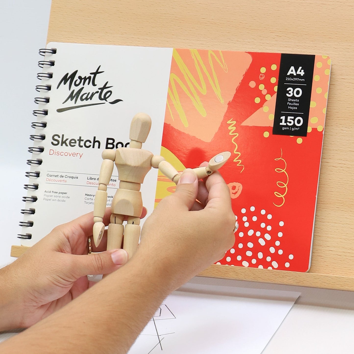 Mont Marte Wooden Manikin Magnetic 20cm