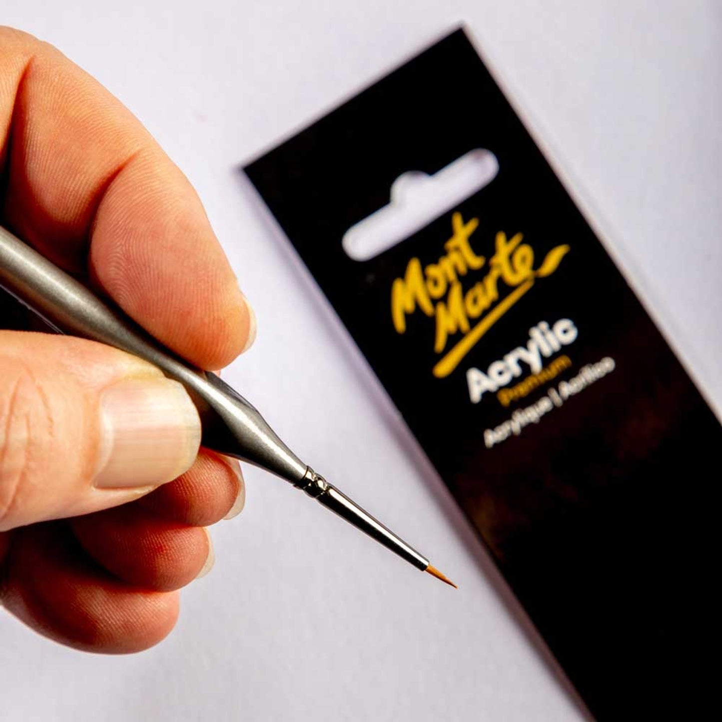 Mont Marte Artist Brush Acrylic Taklon Detailer 2/0