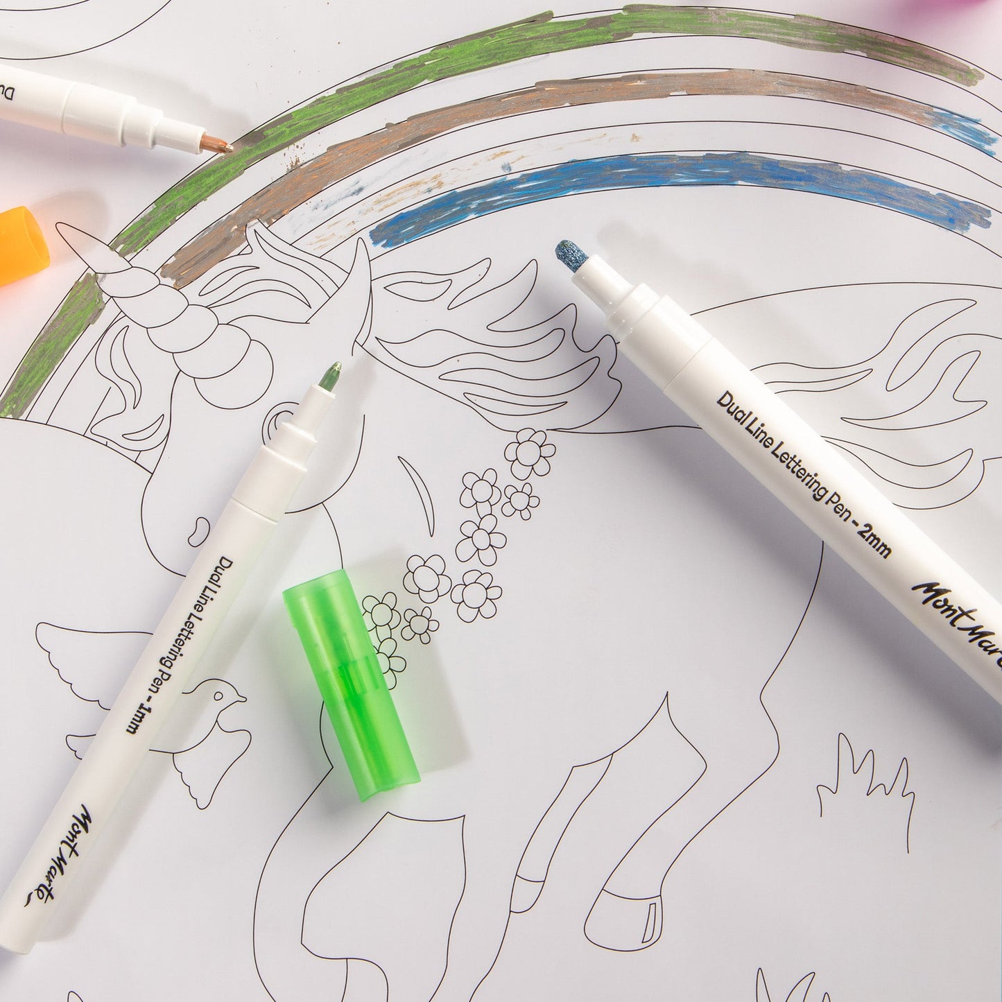 Mont Marte Metallic Colouring Set 28pc - Pencils, Markers and More