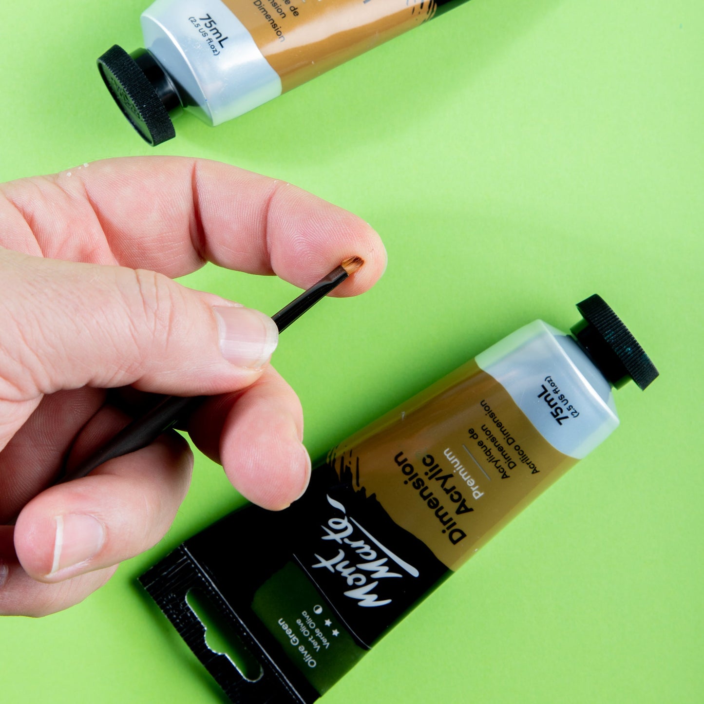 Mont Marte Artist Brush Acrylic Taklon Angle 2