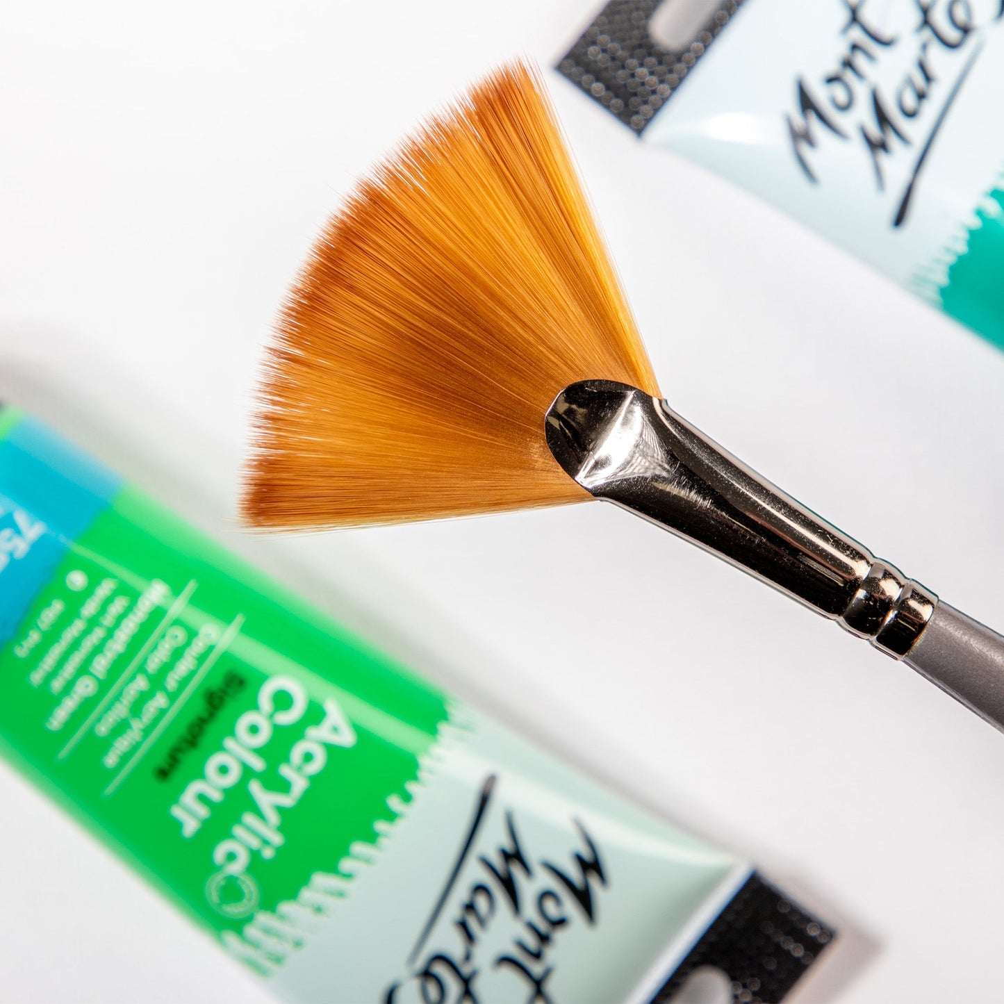 Mont Marte Artist Brush Acrylic Taklon Fan 14