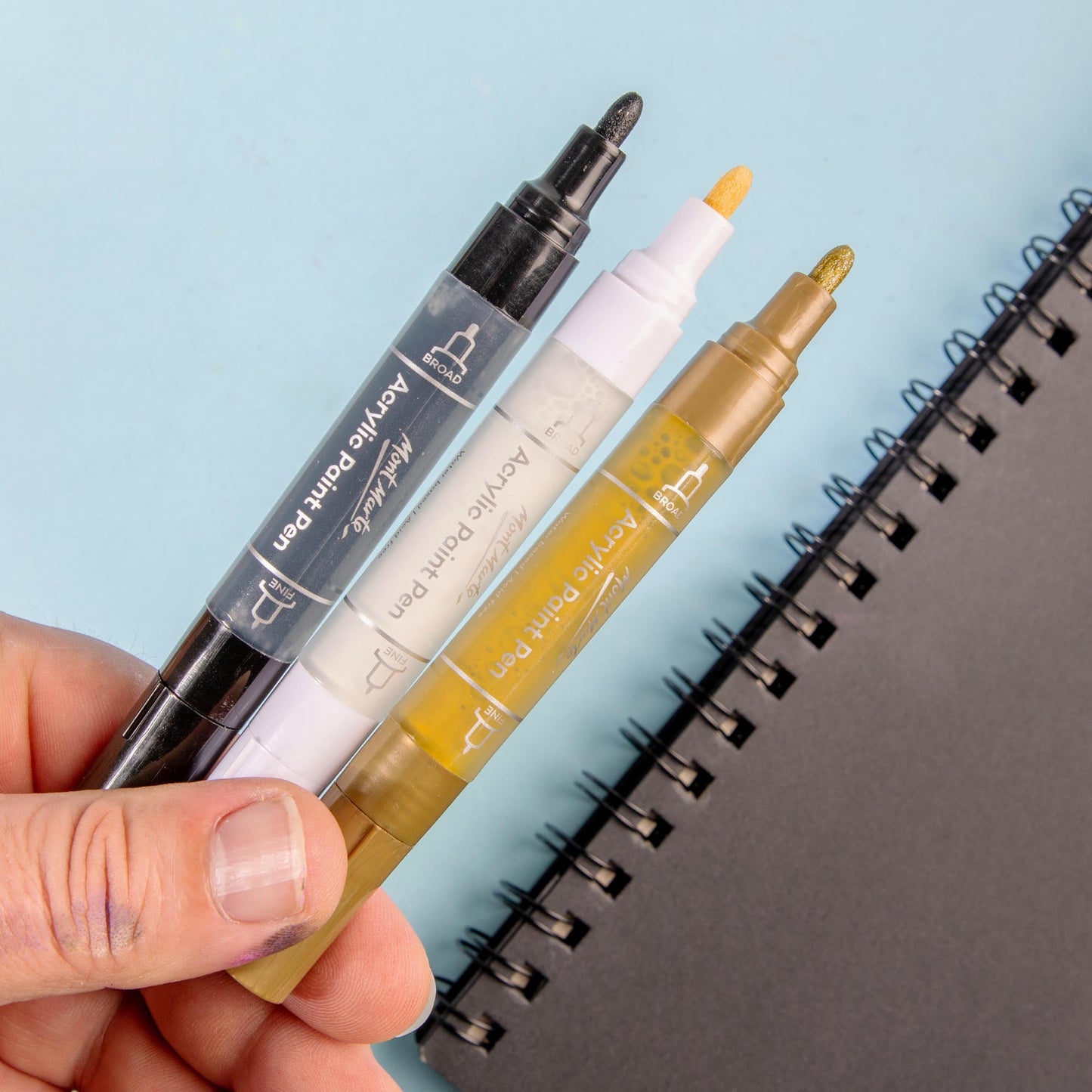 Mont Marte Acrylic Paint Pens Dual Tip Gold 2pc