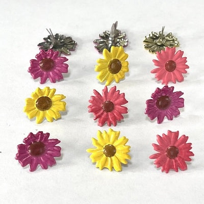 Eyelet Outlet Daisy Flower Brads Pk12